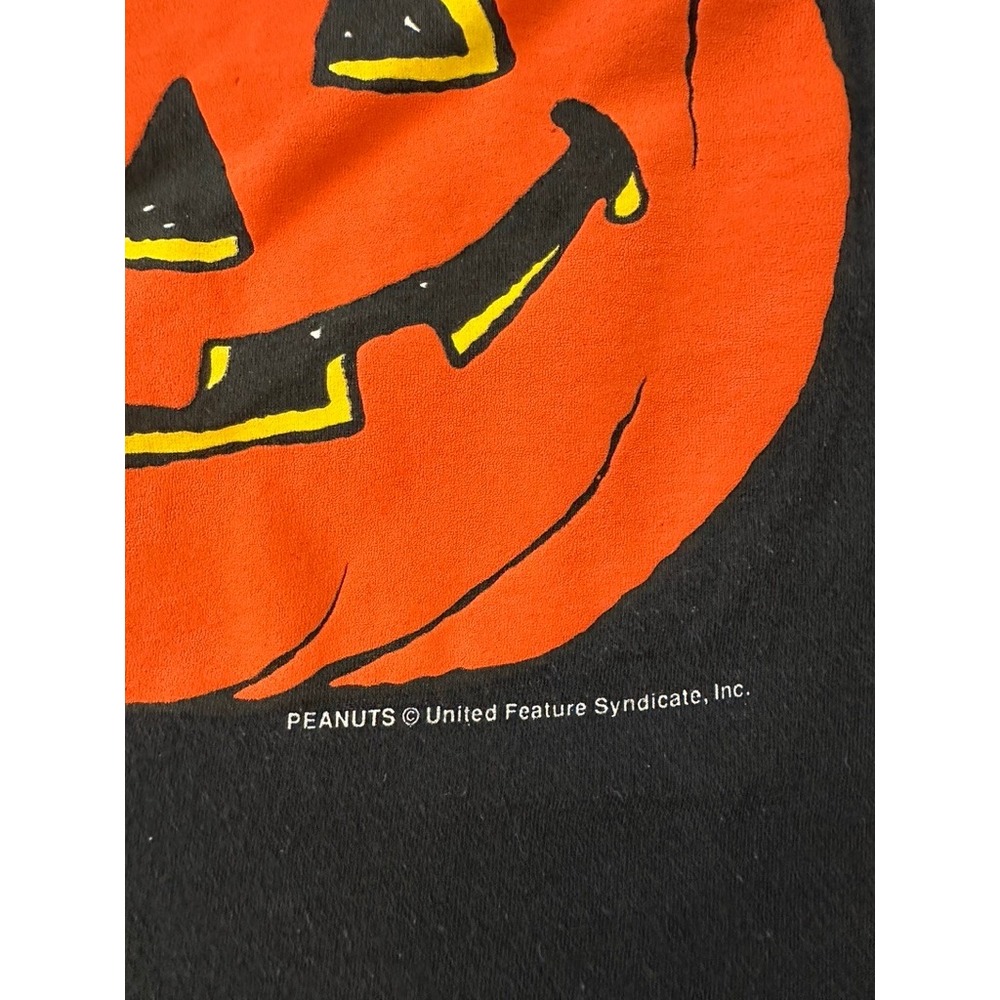 Vintage Snoopy Halloween Pumpkin T-Shirt Medium Delta Pro Weight Black Peanuts - Picture 2 of 9